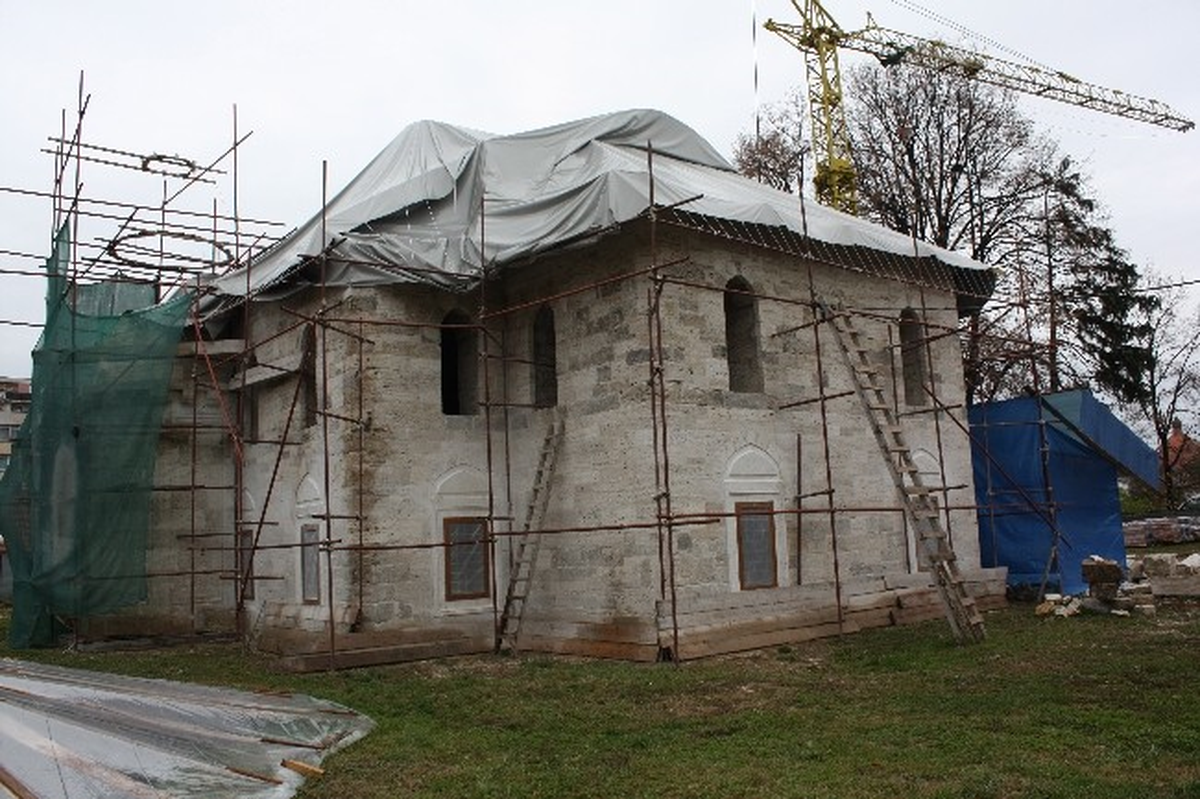 Tika Bosna Hersek\'in Sembollerinden Ferhadiye Camii\'nin İnşaatını Tamamlıyor