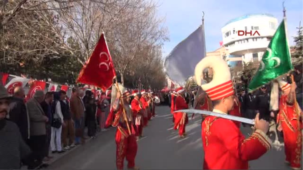 Yozgat\'ta 5 Bin Kişi MHP Adayına Destek İçin Yürüdü