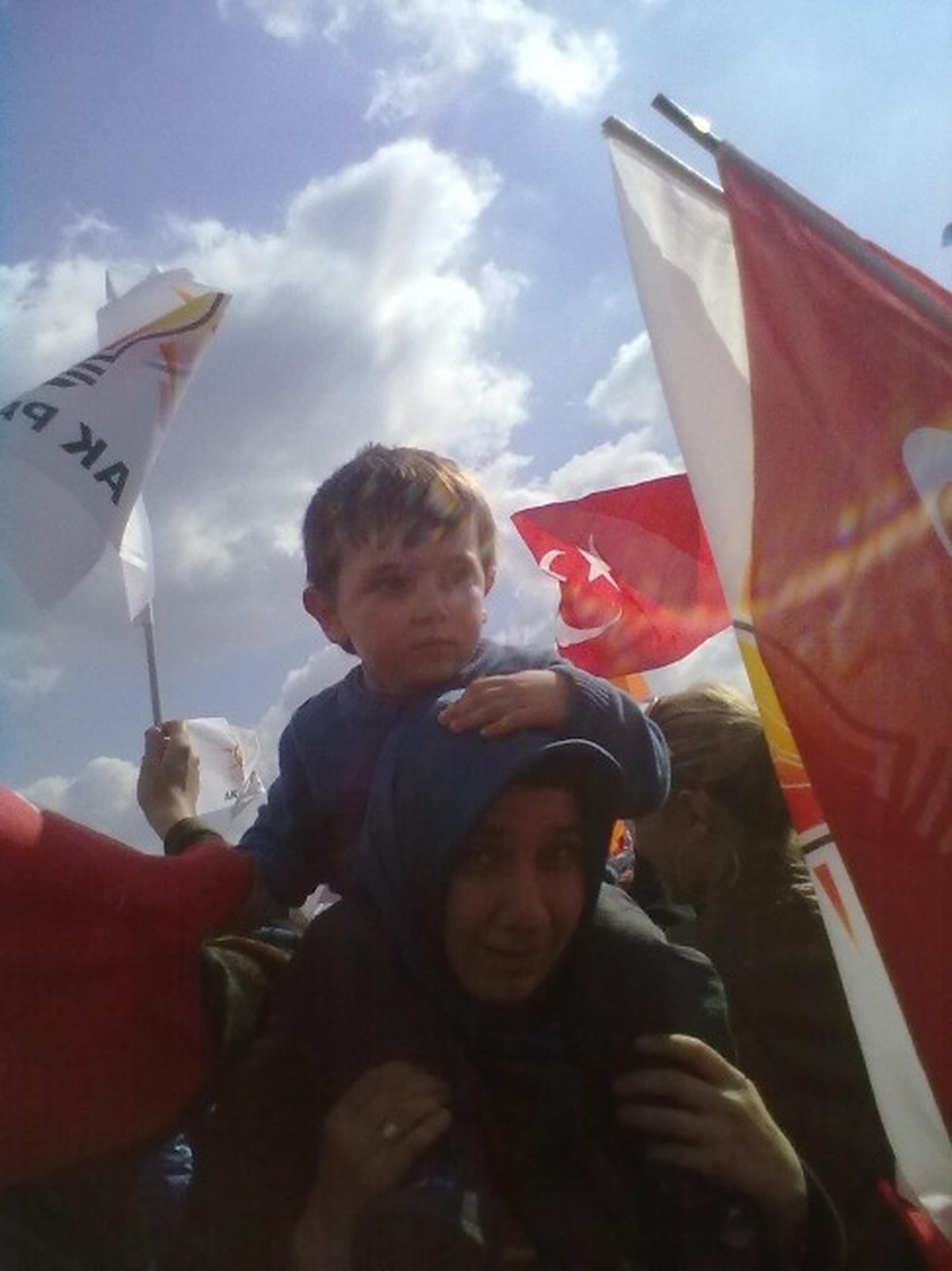 2 Yaşındaki Çocuğun Dombra Sevgisi