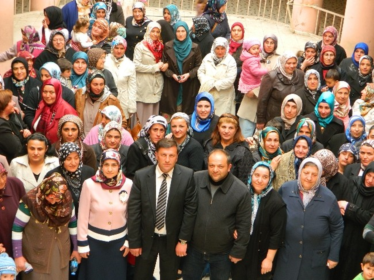 AK Parti Posof Belediye Başkan Adayı Ulgar\'dan Yemek