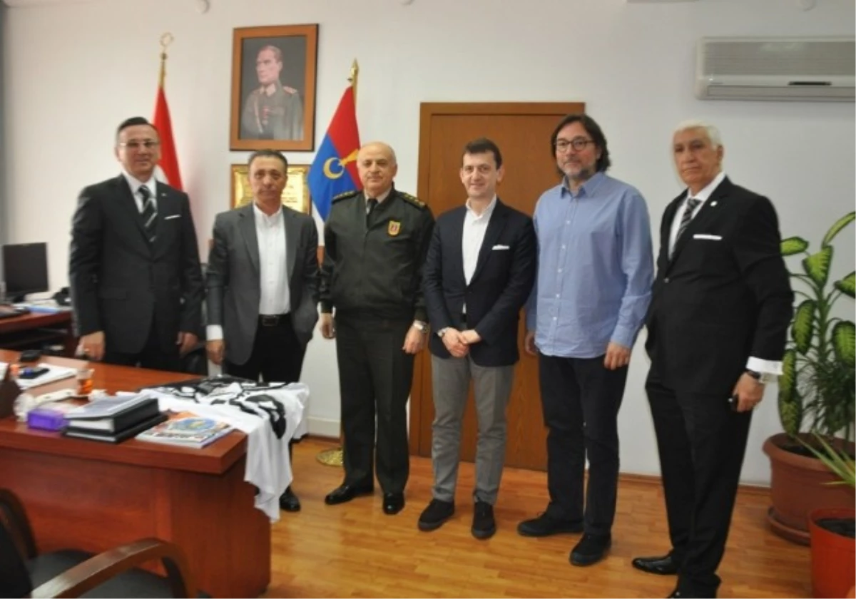 Beşiktaşlu Ahmet Nur Çebi, Karabük\'te Ziyaretlerde Bulundu