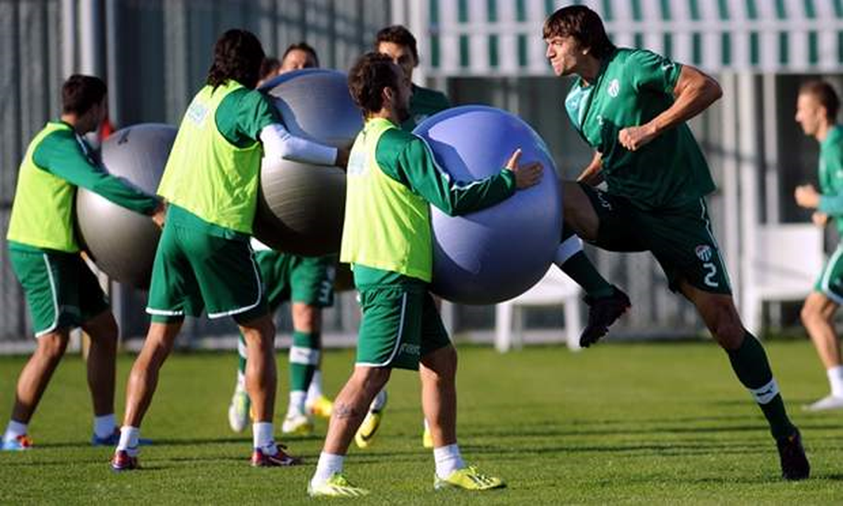 Bursaspor\'da Fenerbahçe Hazırlıkları Sürüyor