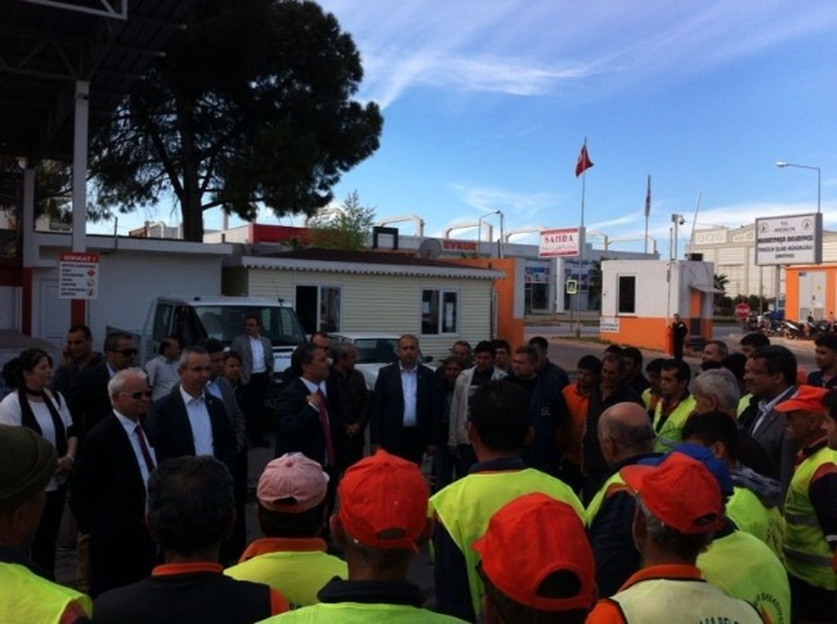 CHP\'nin Adayı Uysal, Belediye İşçileri ile Buluştu