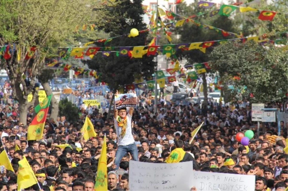 Demirtaş Şanlıurfa\'da Barış Mesajı Verdi