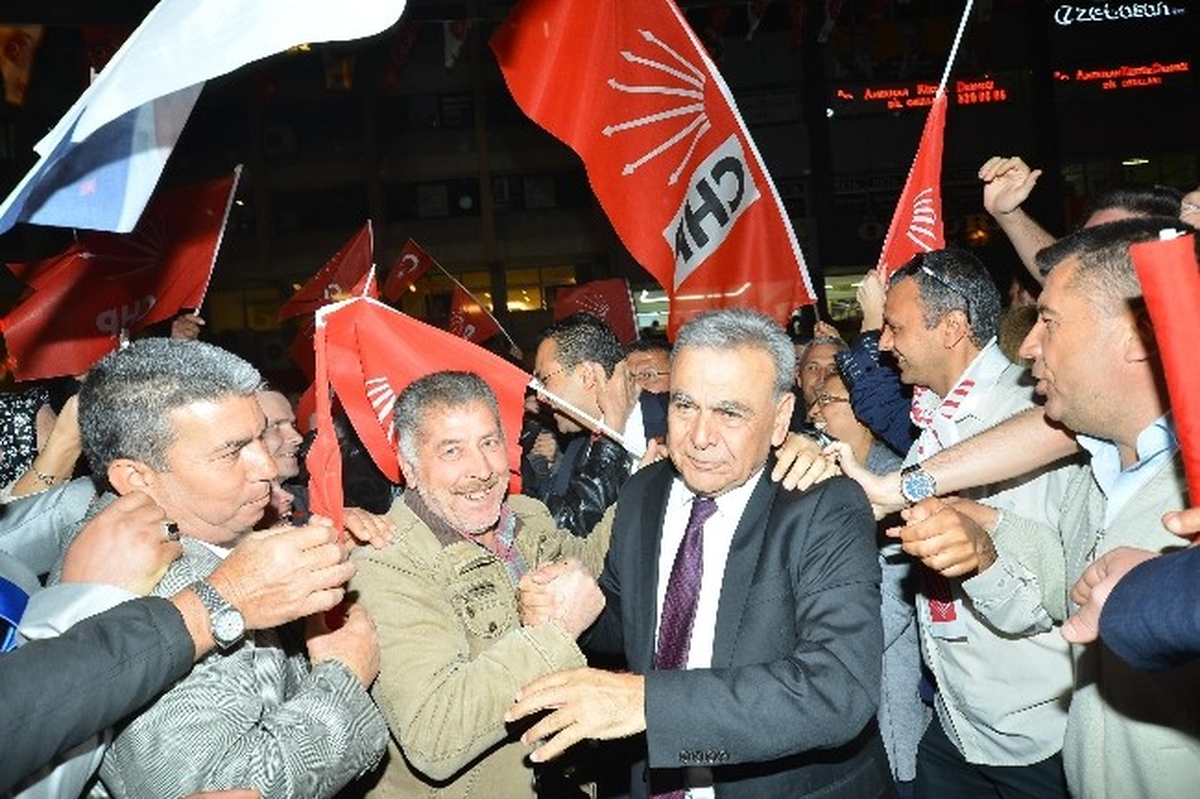 Kocaoğlu Bornova\'da Gövde Gösterisi Yaptı