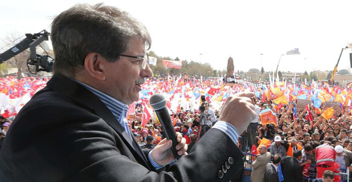 Konya Mitinginde Erdoğan'ın Yerine Davutoğlu Konuştu