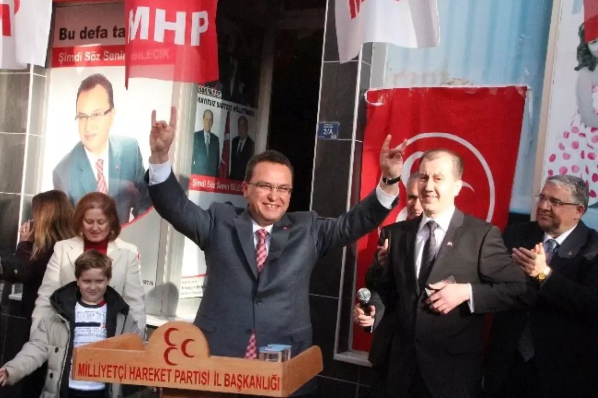 MHP\'den "Demokrasi ve Birlik Yürüyüşü"