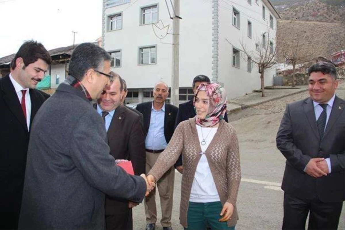 MHP Erzurum Büyükşehir Belediye Başkan Adayı Prof. Dr. Kamil Aydın: "Erzurum\'un Sesi Olduk"