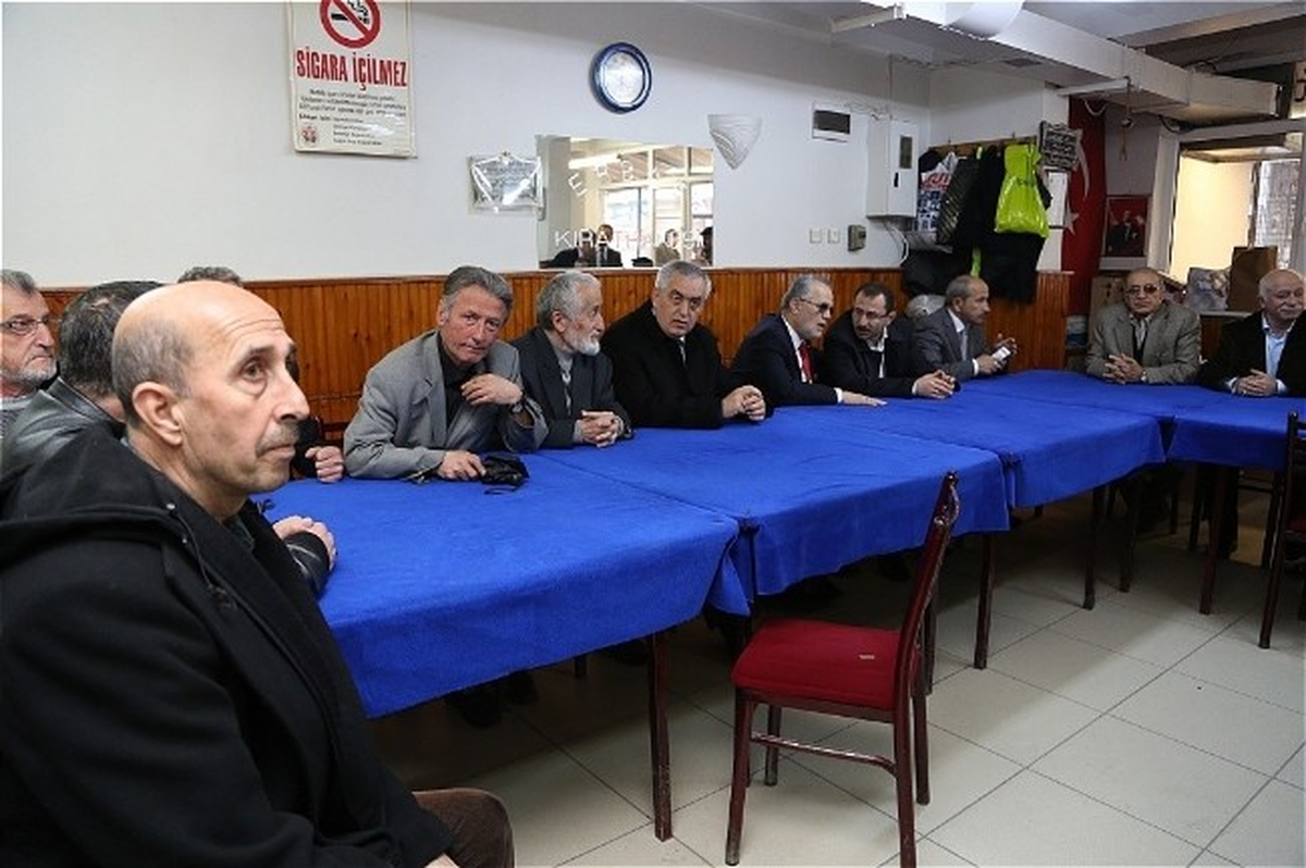 Remzi Aydın, Cuma Çıkışında Cami Cemaatiyle Sohbet Etti