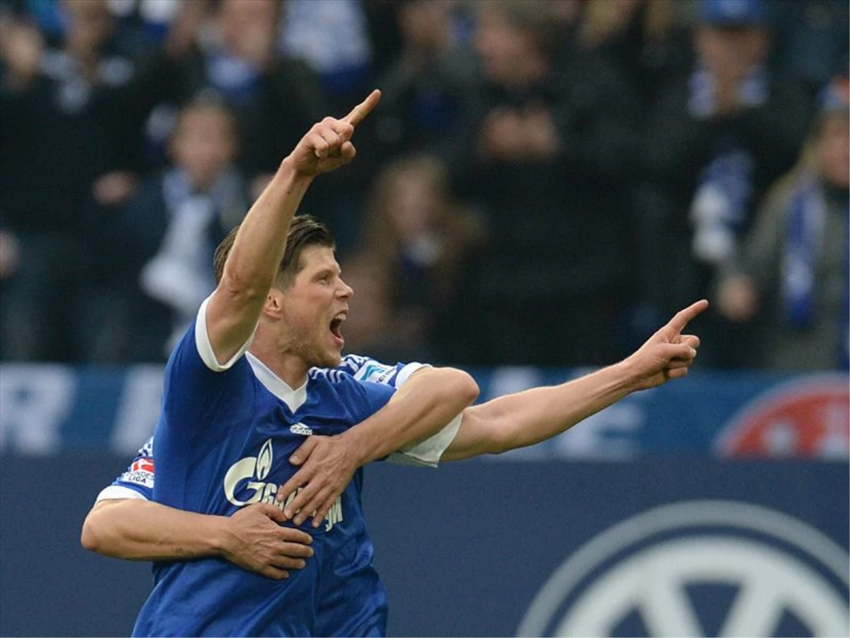 Schalke, Dortmund ile İkincilik Yarışında: 2-0