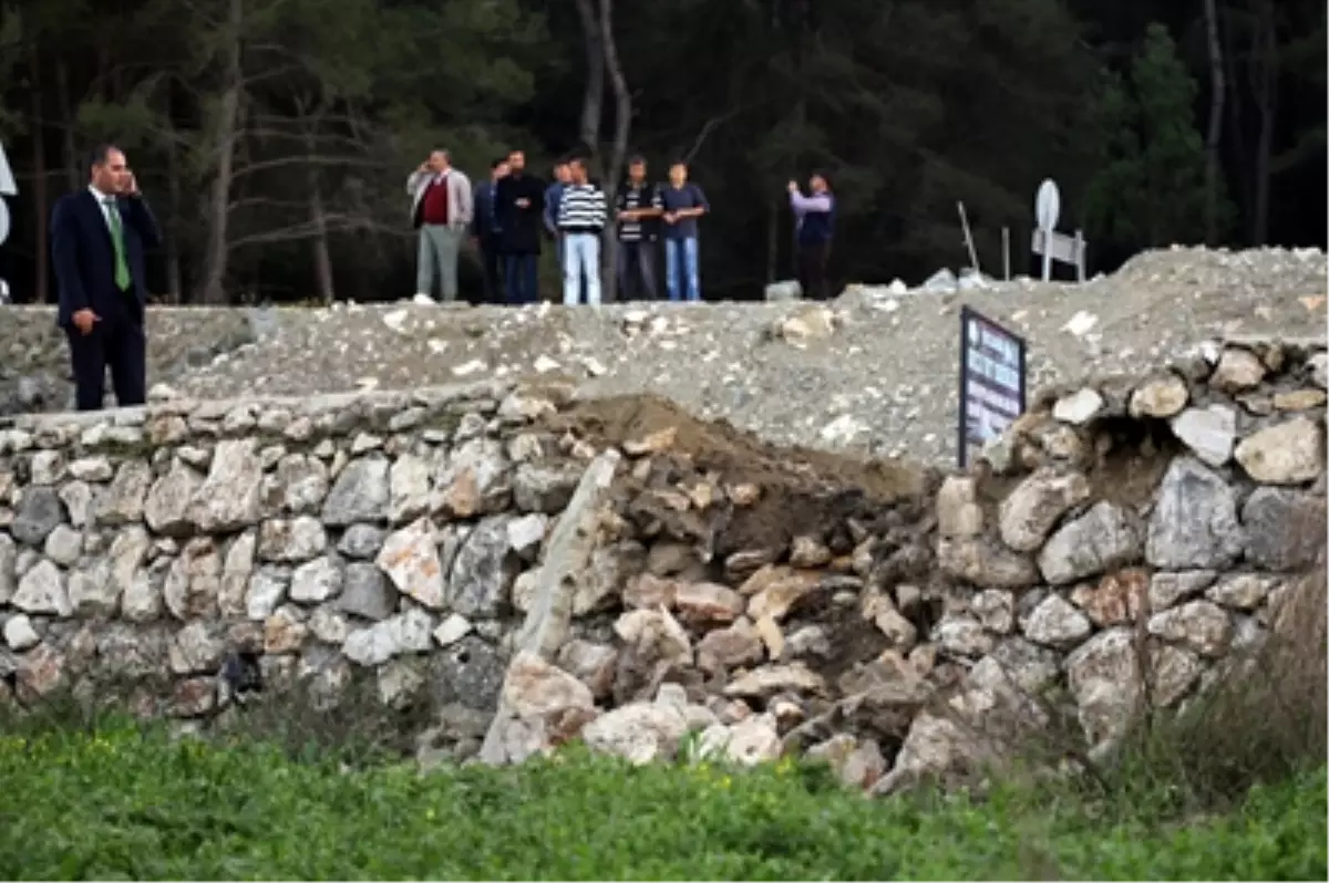 Yayladağı\'na 3 Top Mermisi Düştü, Misliyle Karşılık Verildi