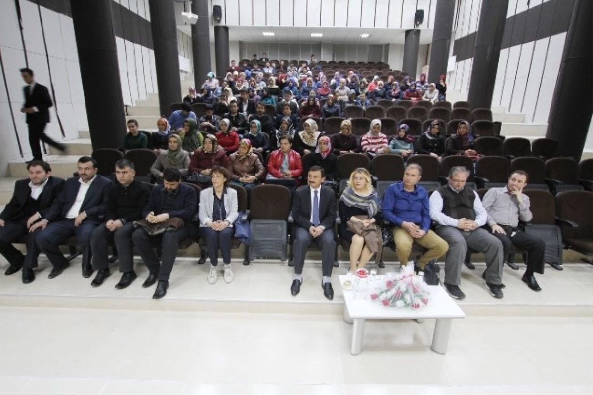 Yozgat\'ta Tezhip Sanatı ve Uygulama Alanları Konferansla Anlatıldı