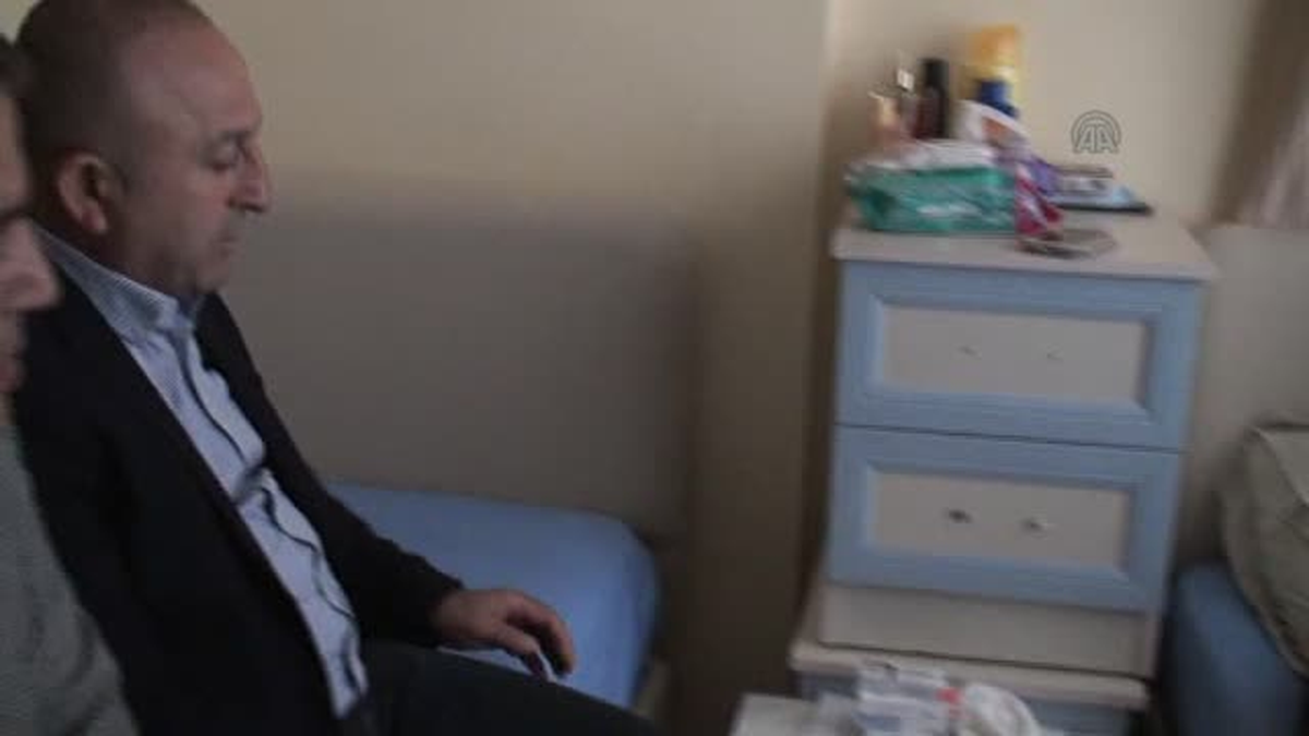 AB Bakanı ve Başmüzakareci Çavuşoğlu - Niğde saldırısında yaralanan asker ziyareti -