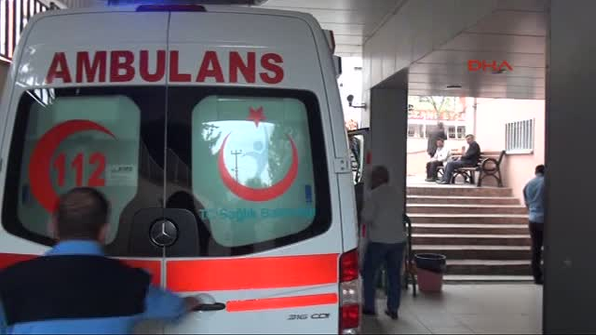 Adıyaman\'da 3\'üncü Kattan Düşen İnşaat İşçisi Yaralandı