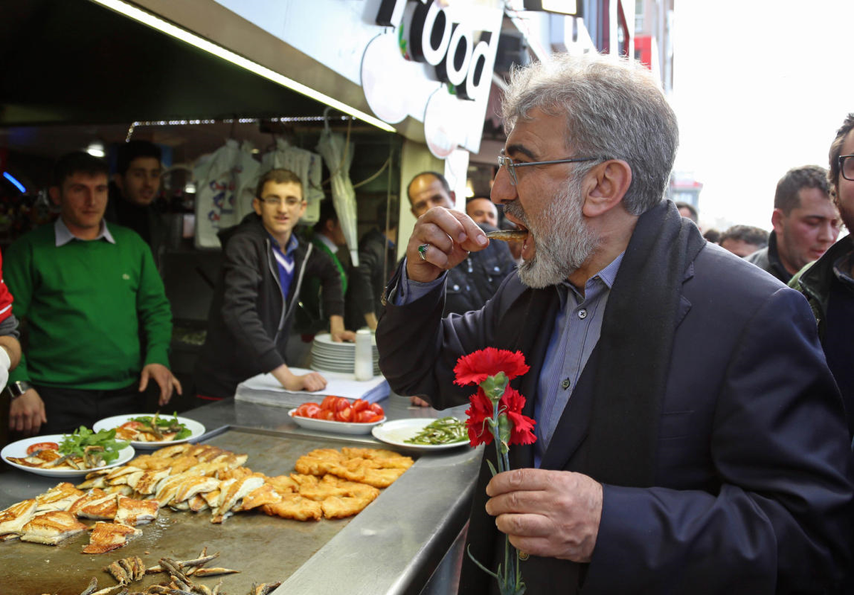 AK Parti\'nin "Beraber Yürüyoruz" Etkinliği