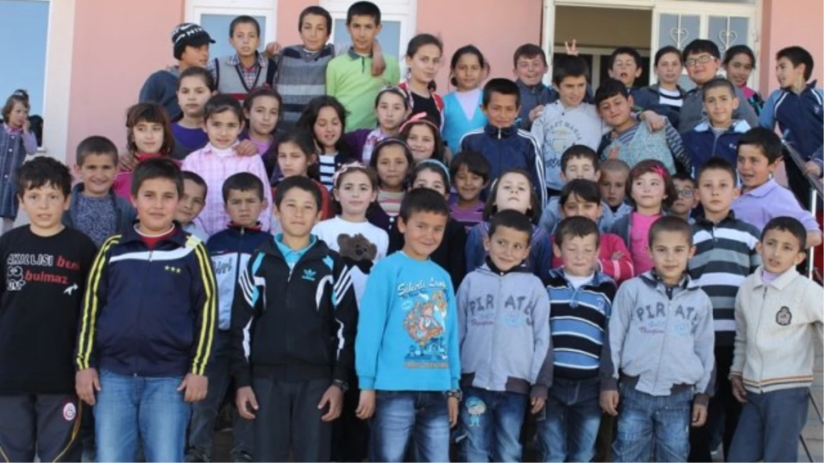 Asım Sultanoğlu Lale Ortaokulu\'nu Ziyaret Etti