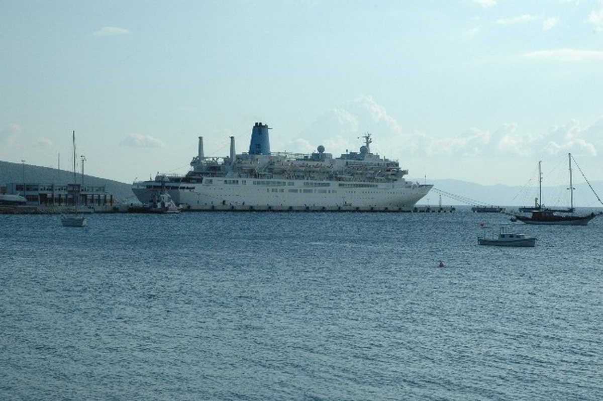 Bodrum\'a İlk Turist Kafilesi Geldi