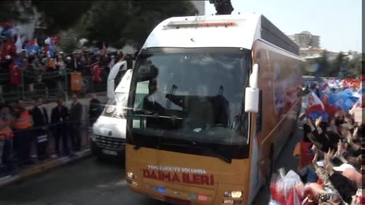 Erdoğan: "Atatürk hayatta olsa senin gibi bir adamı bu partini başına getirmezdi." -