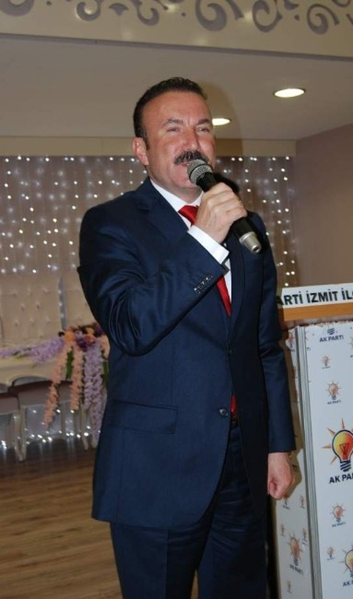 İzmit\'in Yeni Projeleri Türkiye\'ye İlkleri Yaşatacak