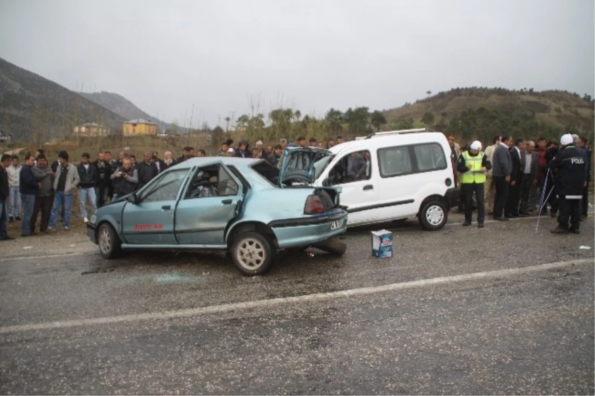 Kahramanmaraş\'ta Trafik Kazası: 4 Ölü, 5 Yaralı