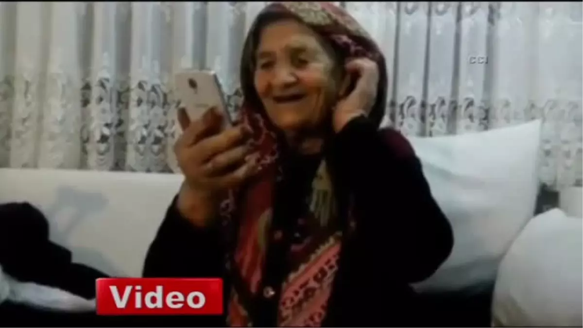 Karadenizli Ninenin \'Talking Tom Cat\' ile İmtihanı