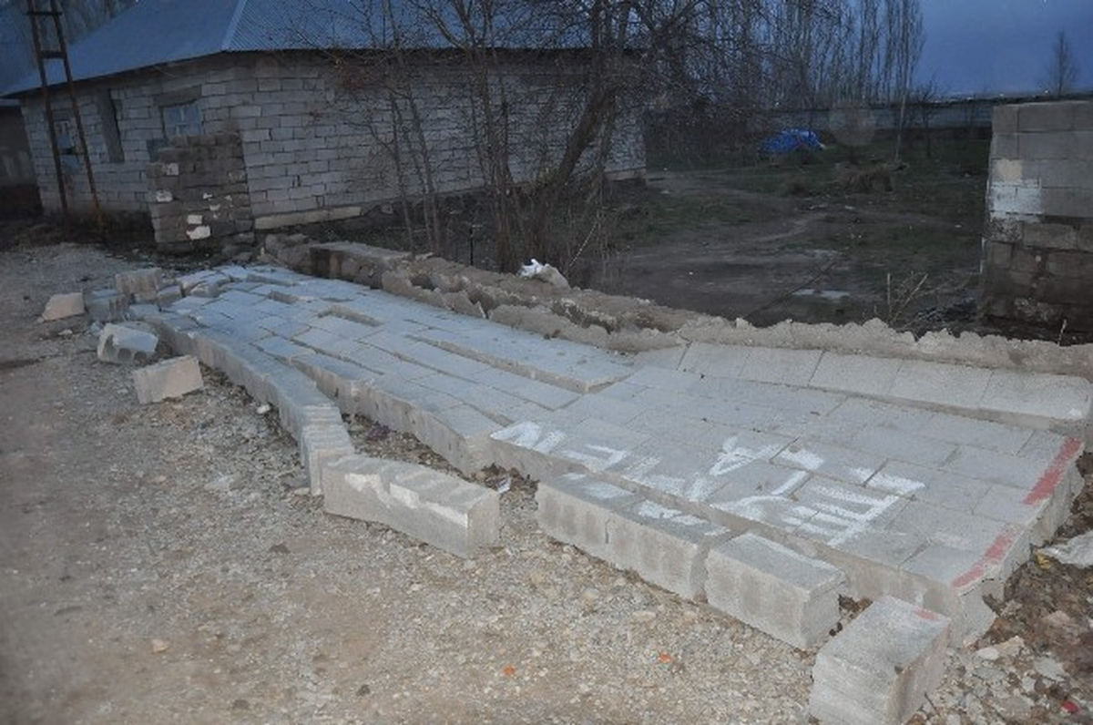 Patnos\'ta Fırtına: 1 Ölü, 1 Yaralı