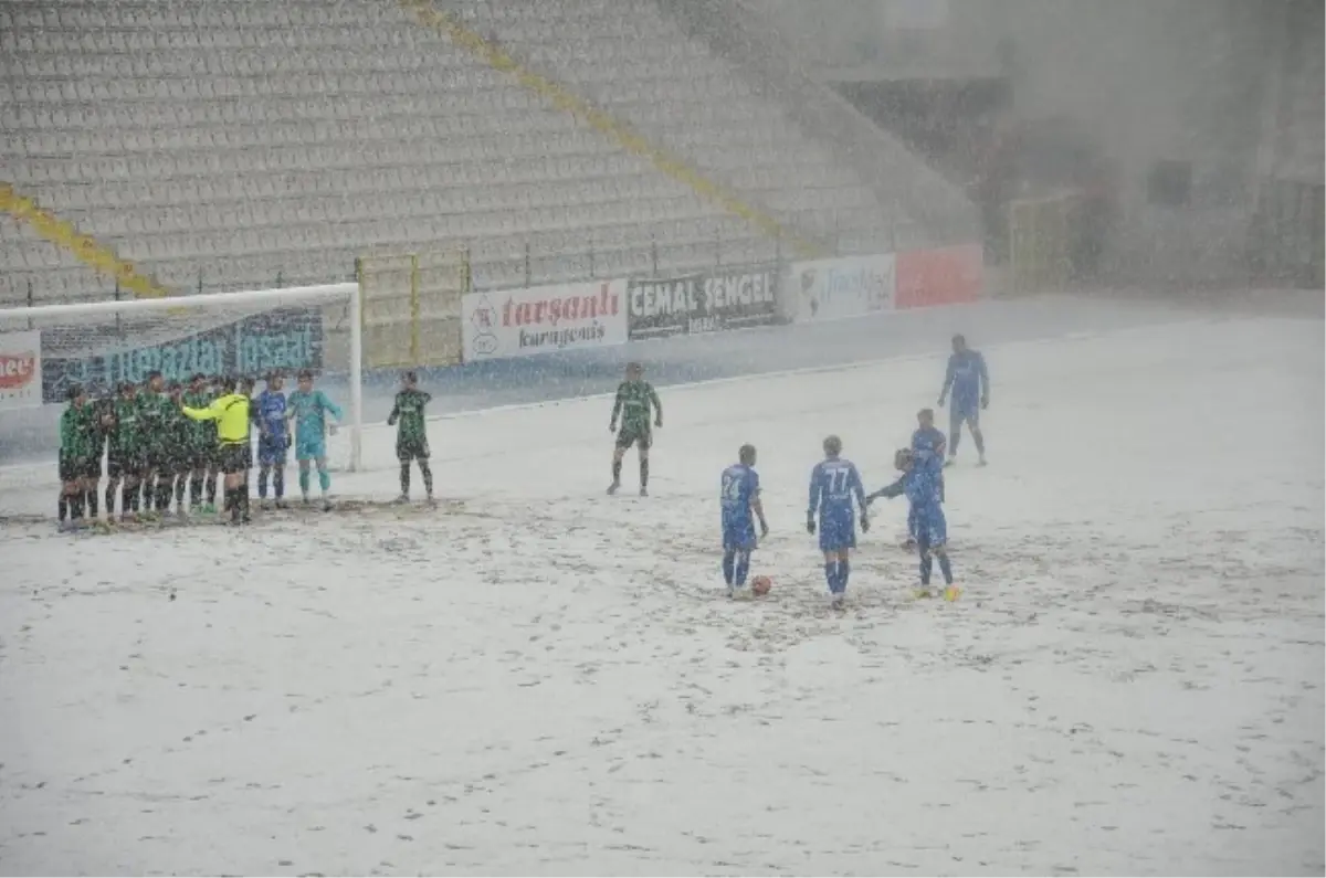 Erzurum Büyükşehir Belediyespor-Sakaryaspor: 2-1