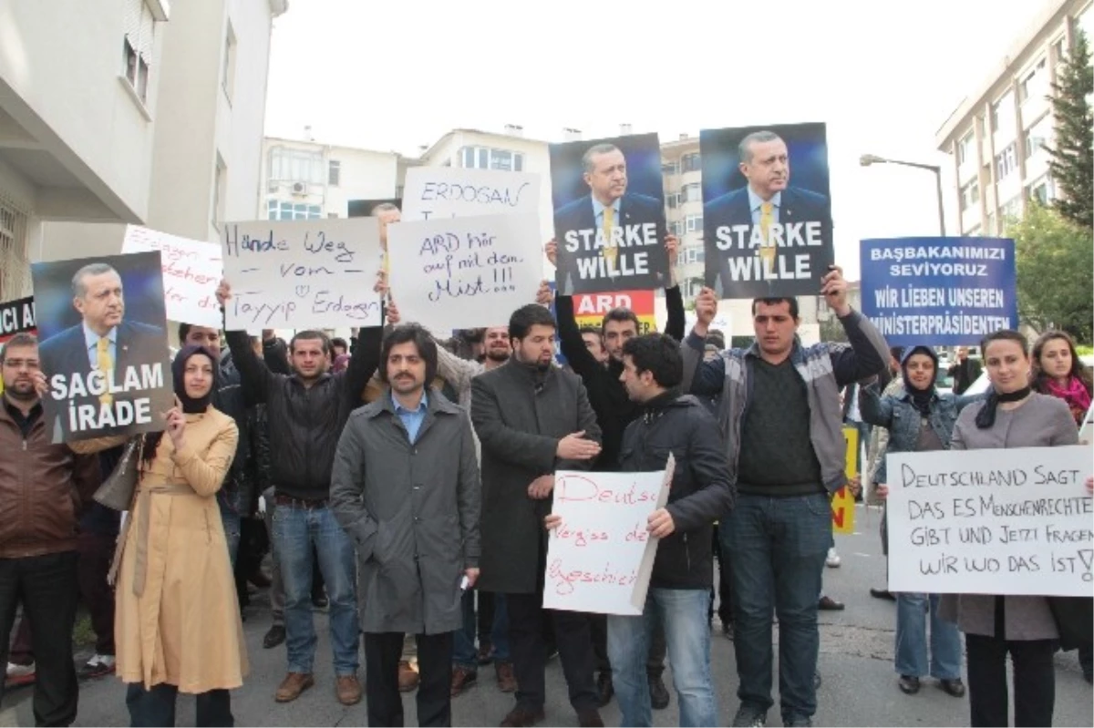Türkiye Aleyhine Yayın Yapan Alman Televizyonuna Protesto