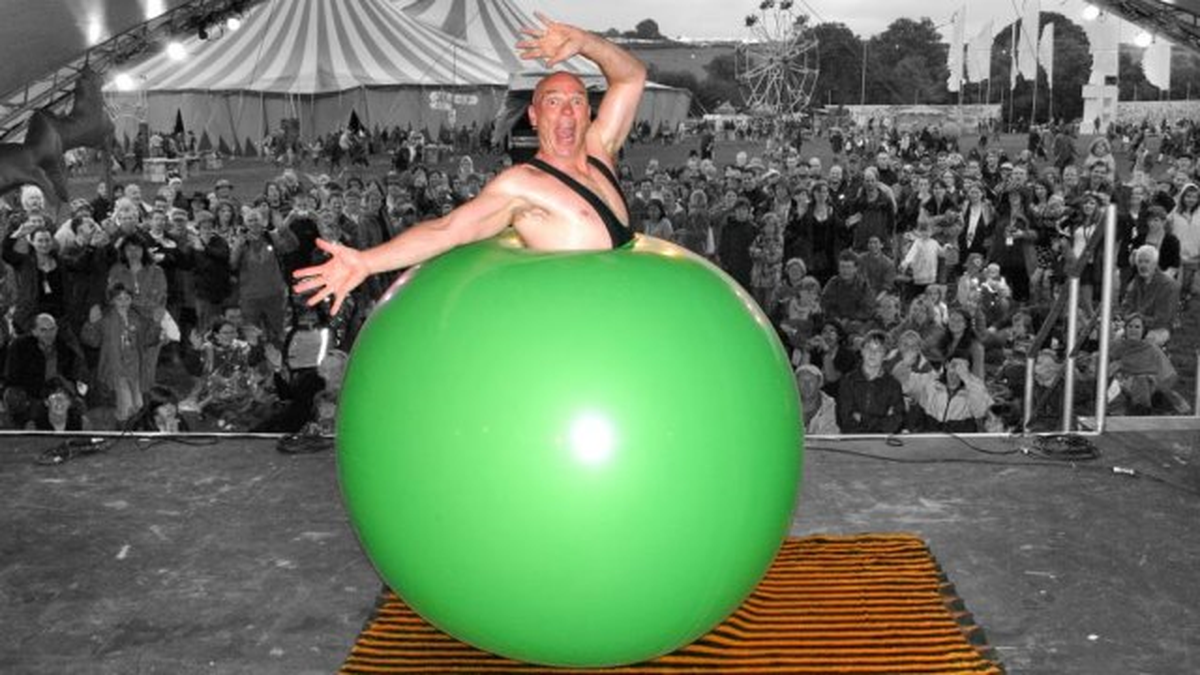 VIALAND İçin Türkiye\'ye Gelen Bruce Airhead, Vialand AVM\'de