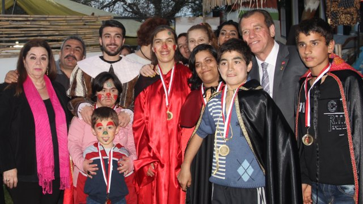 Yağmur Çocuklar Duygu Seli Yaşadı