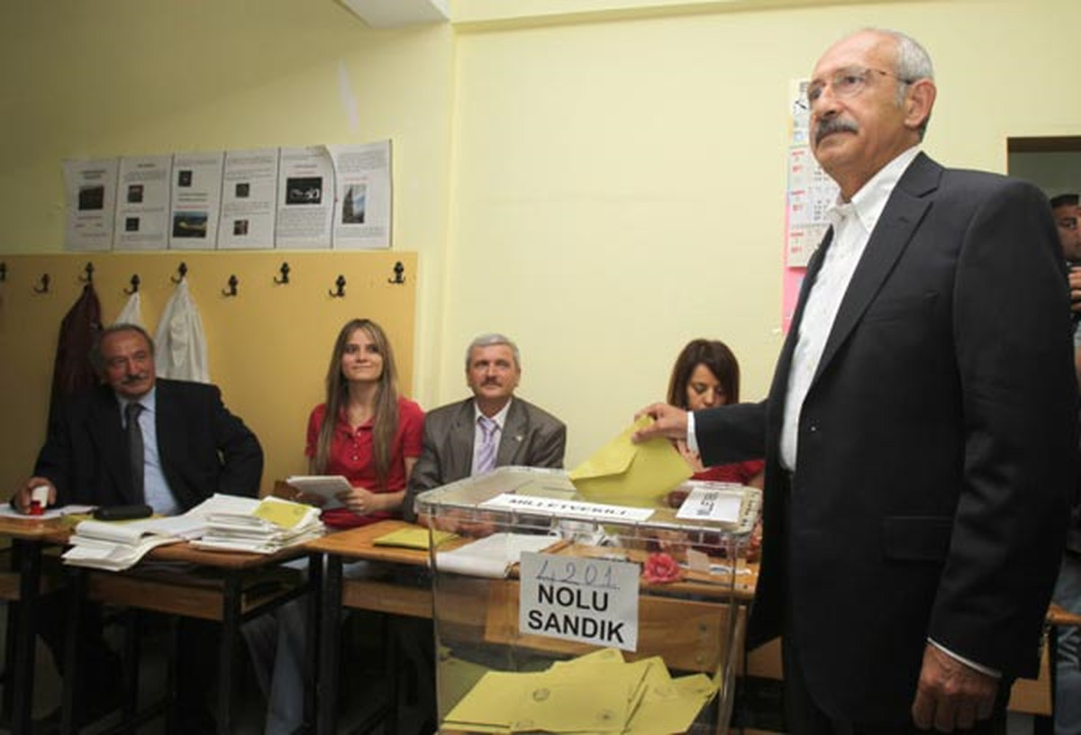 Kılıçdaroğlu, Oyunu Arjantin İlkokulunda Kullandı