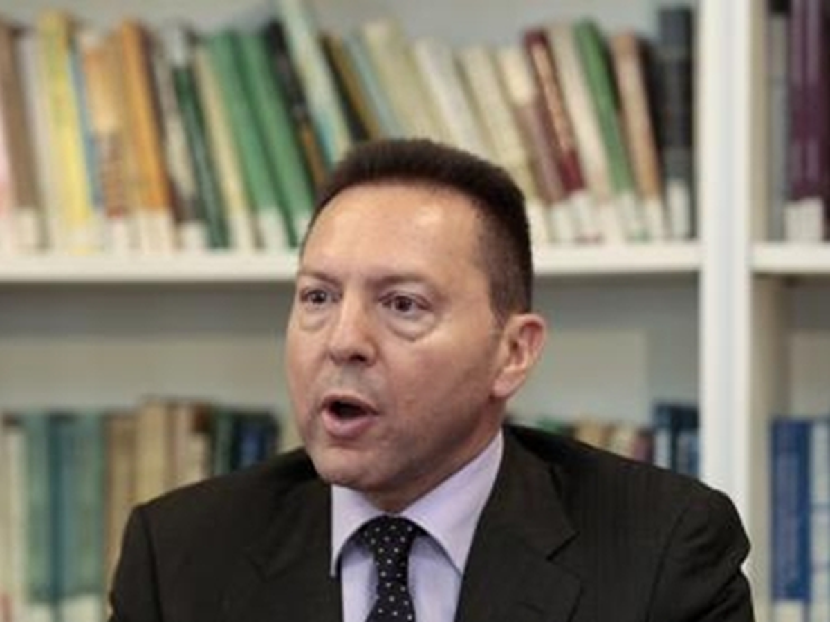 Yunanistan\'da Maliye Bakanı Hakkında Gensoru