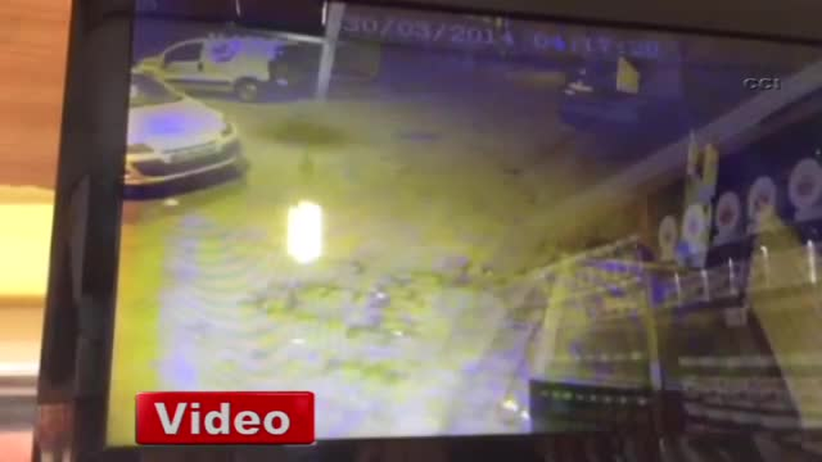 Beyoğlu\'nda Araçlara Zarar Verenler Gözaltına Alındı