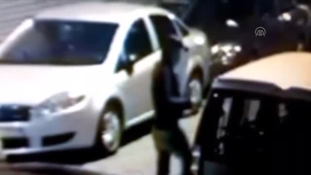 Beyoğlu\'nda Otomobillerin Camlarını Kıran Zanlılar Yakalandı