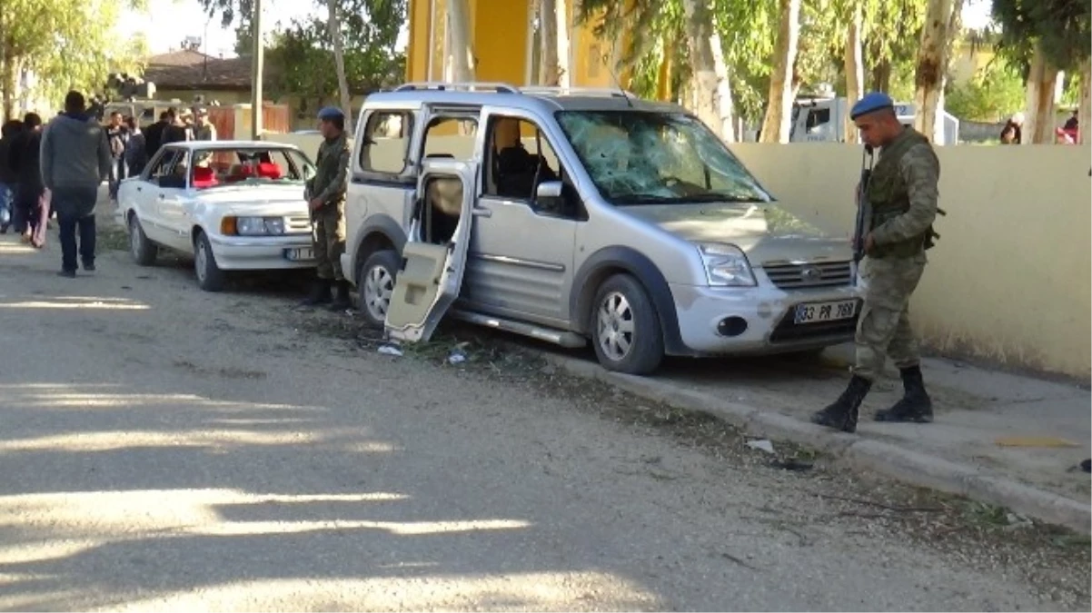 Hatay\'da Muhtarlık Kavgası: Biri Asker 3 Yaralı