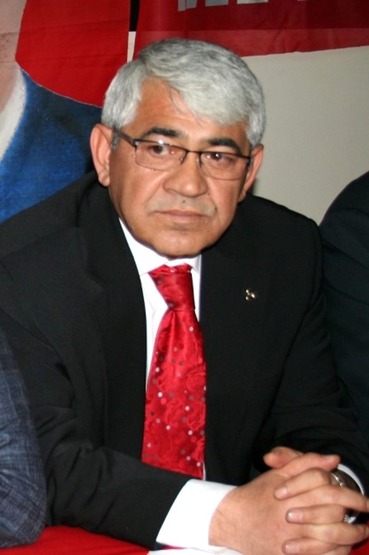 Kars\'ta Seçimi MHP Kazandı
