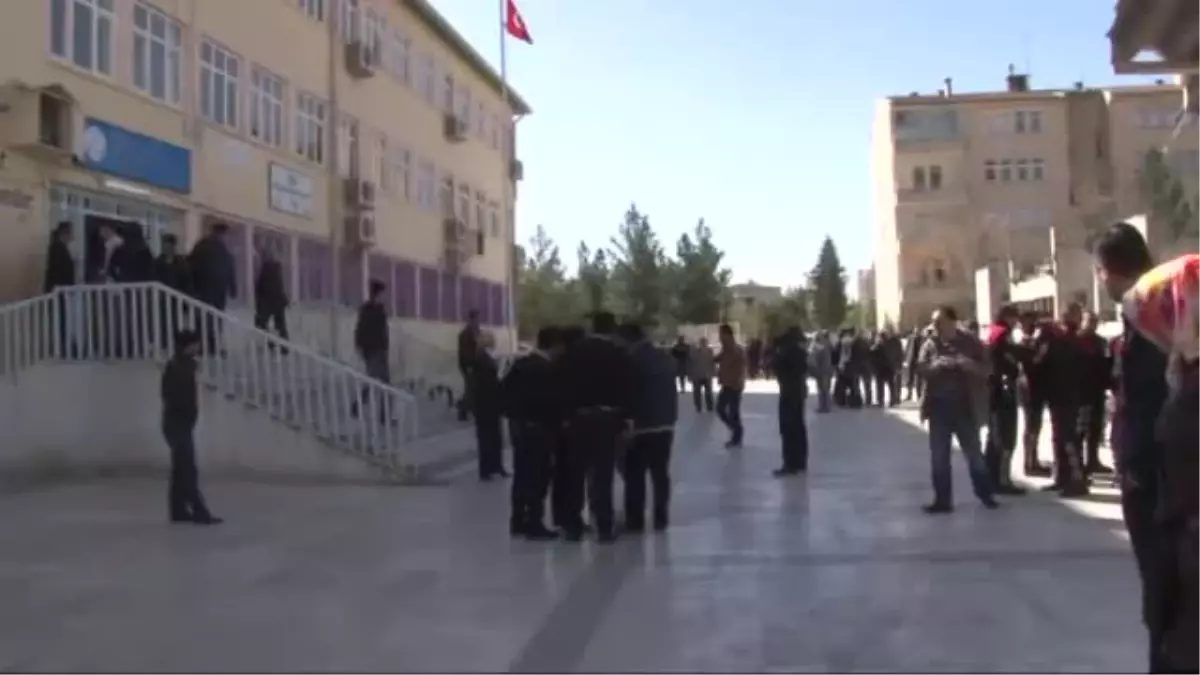 Şanlıurfa\'da Muhtar Adayları Kavga Etti: 9 Yaralı