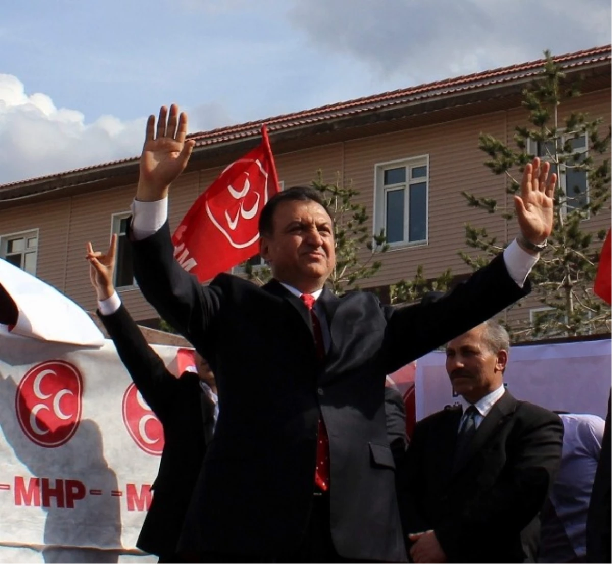 Yıldızeli Belediye Başkanı MHP Adayı Yılmaz Navruz Oldu