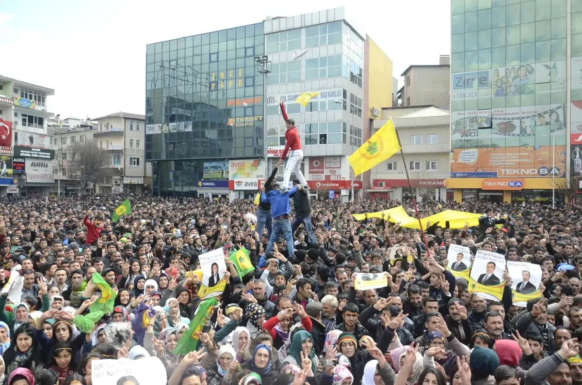 Iğdır\'da Halk BDP \'nin Zaferini Kutluyor