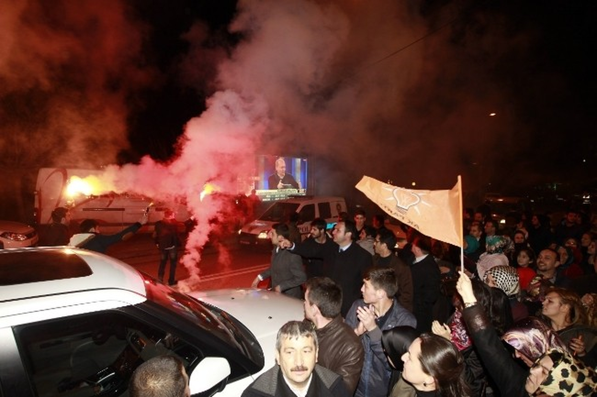 Adnan Köşker Galibiyeti Gebzelilerle Kutladı