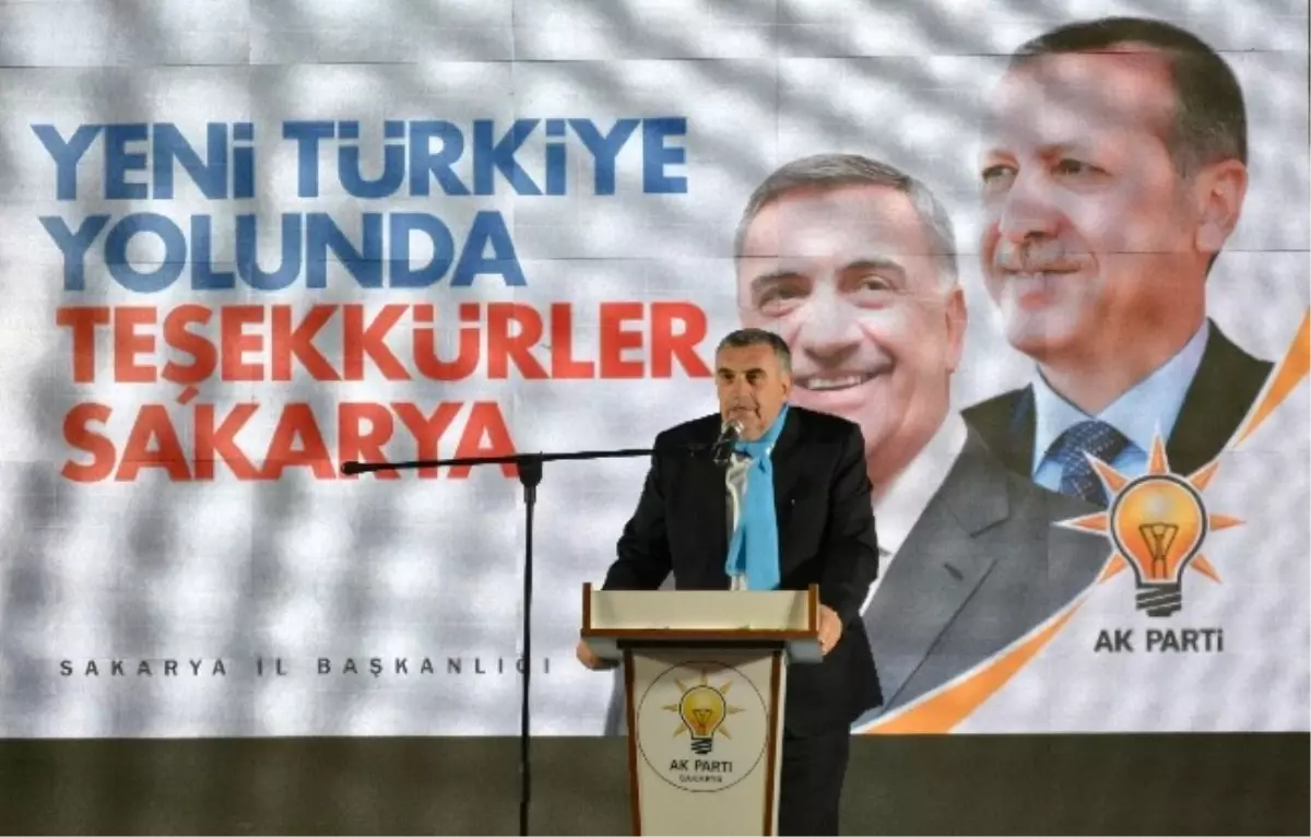 AK Parti Sakarya\'da Kutlamalara Başladı