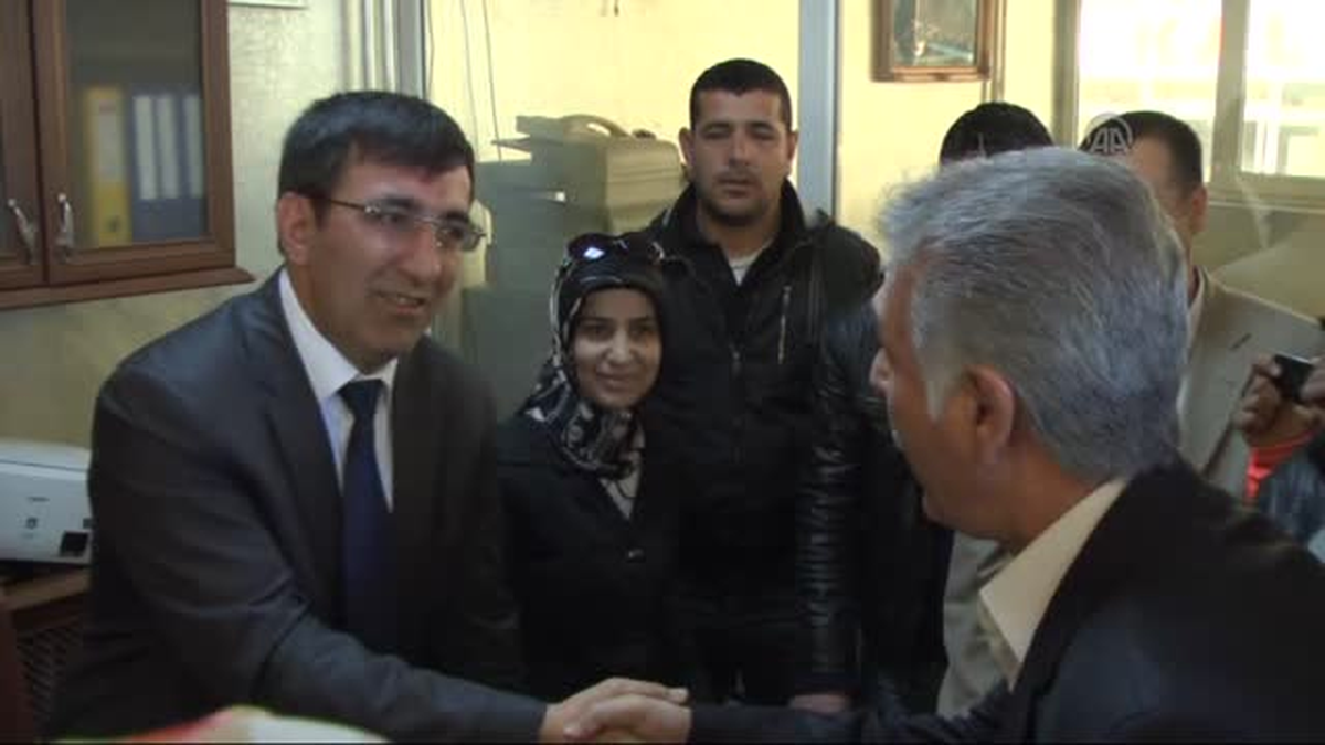 Bakan Yılmaz : "2013\'ün son çeyreğinde 4.4 bir büyüme sağlandı" -