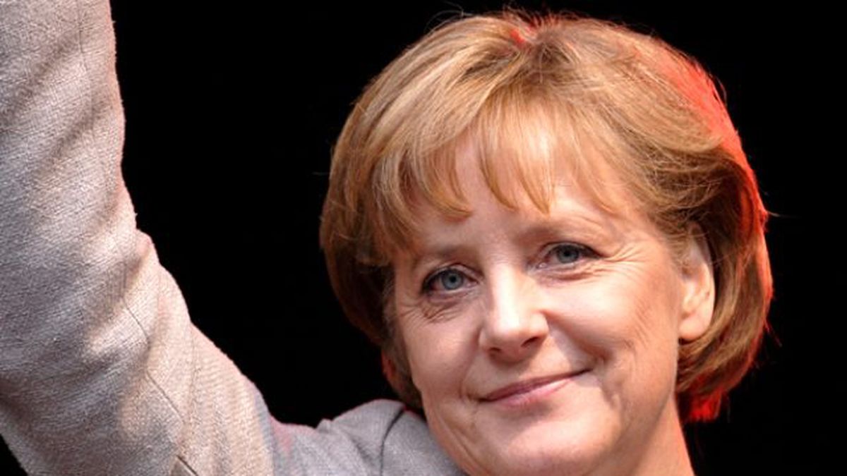 Merkel, Senegal Devlet Başkanı Sall ile Görüştü