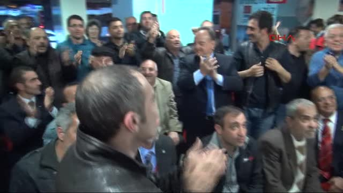 İzmir? de Chp? de Davullu Zurnalı Erken Kutlama