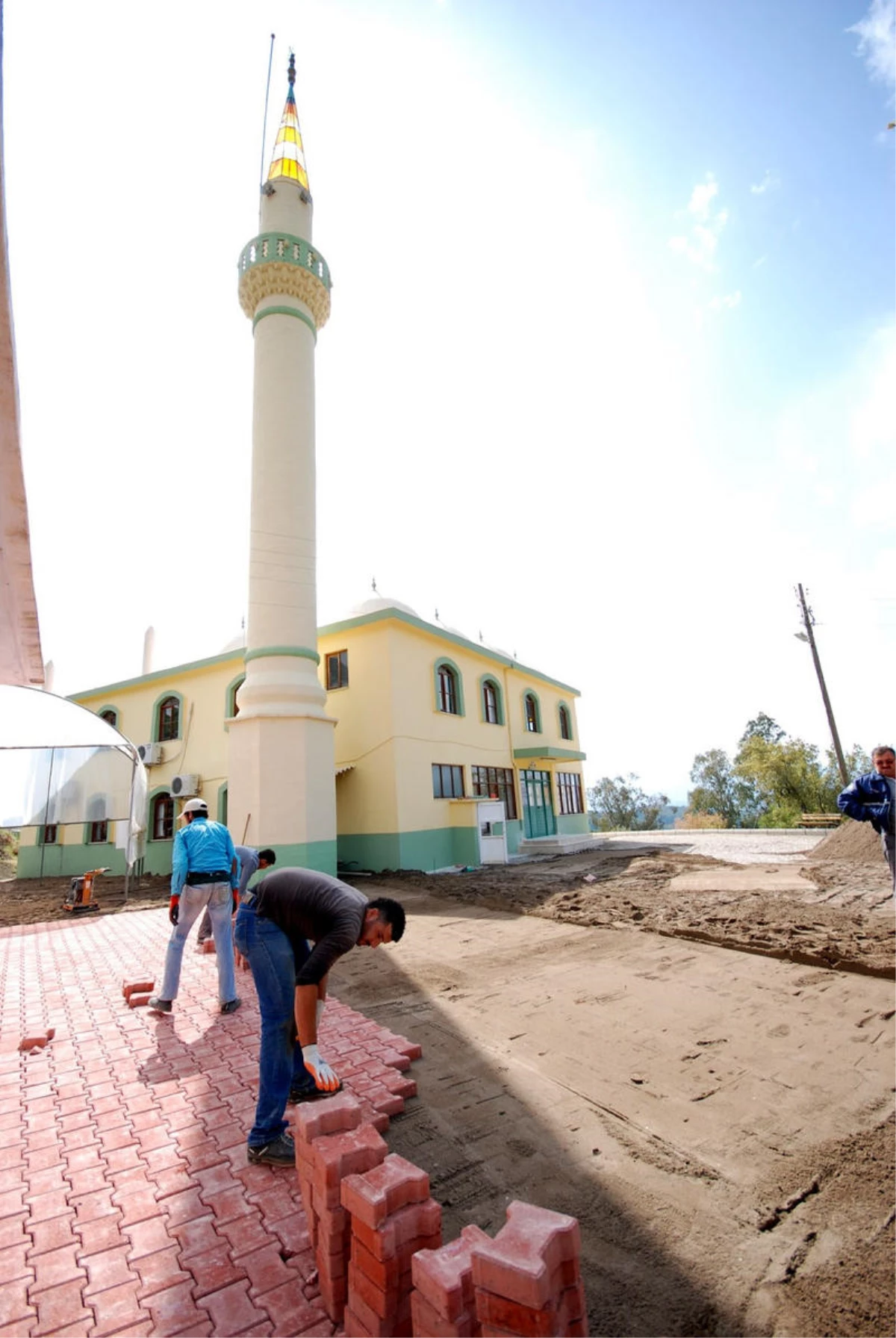 Kumluca Belediyesi, Yeni Mahallelerde Çalışmaya Başladı