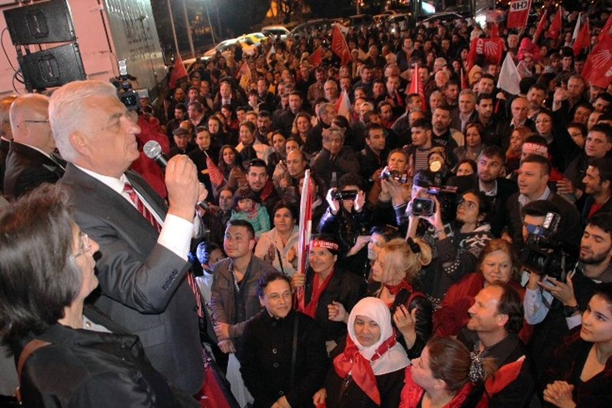 Muğla\'da CHP\'liler Zaferi Kutladı