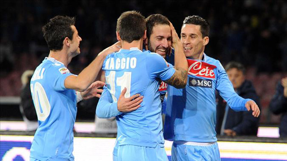 Napoli, Juve\'yi Durdurdu