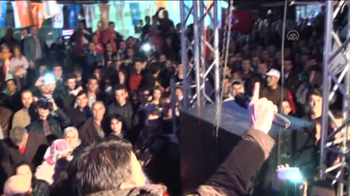 Seçim Kutlamalarına Başbakan Erdoğan Sürprizi