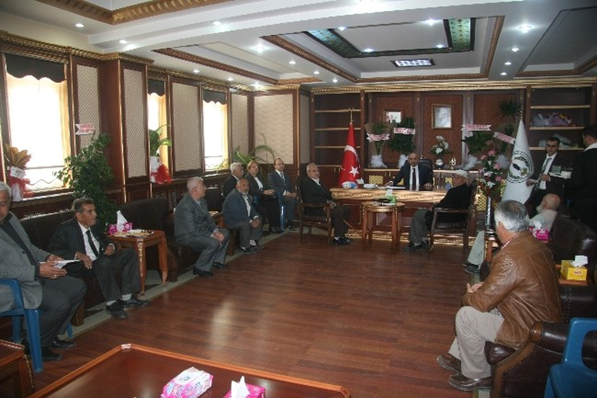 Belediye Başkanı Kara, Tebrikleri Kabul Ediyor