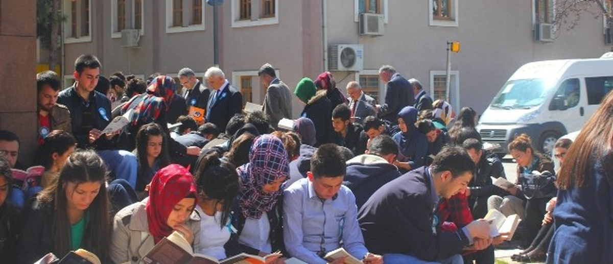 Çankırı\'da 250 Kişi Kitap Okuma Eylemi Yaptı